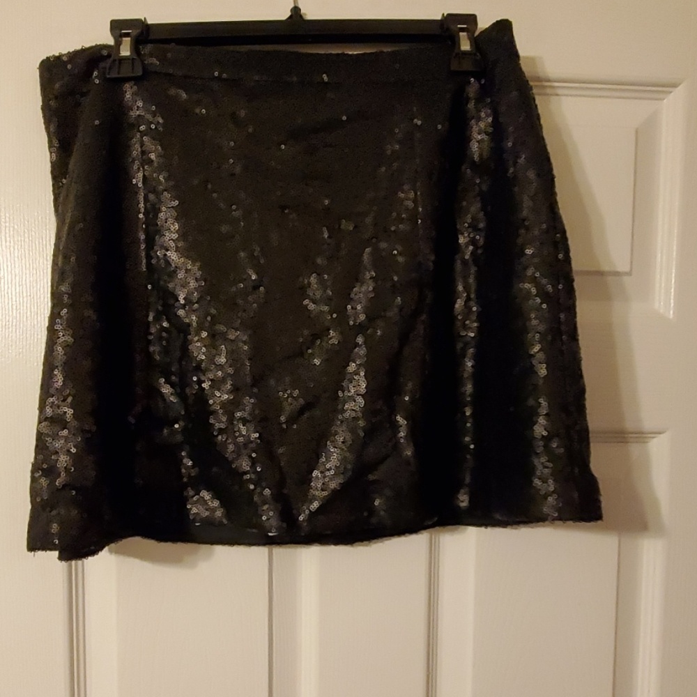 SEQUIN MINI SKIRT